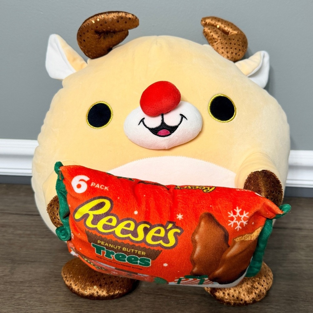 Zuru Snackles Reindeer Plush Reese's Peanut Butter Trees Holiday